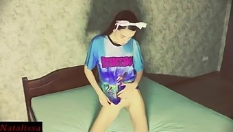 Natalissa, En Charmerende Pige, Der Spiller Fortnite, Oplever Intens Og Hård Sex