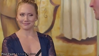 Татуированная Aj Applegate Наслаждается Горячим Массажем Со Сводным Братом.