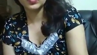 Indian Aunty With Large Natural Tits Engages In Video Call With Her Boyfriend
