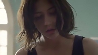 Молодая Адель Экзархопулос В Горячей Сцене (2016)