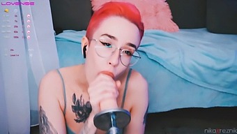Young Girl Enjoys Deepthroat On Fuckmachine