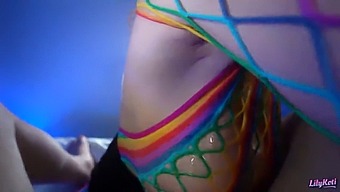 巨乳のリリーコティのtitfuckへの執着が予期せぬサプライズにつながる