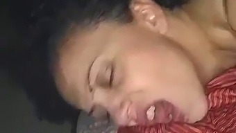 Dağınık Ve Serbest Oral Seks Performansı